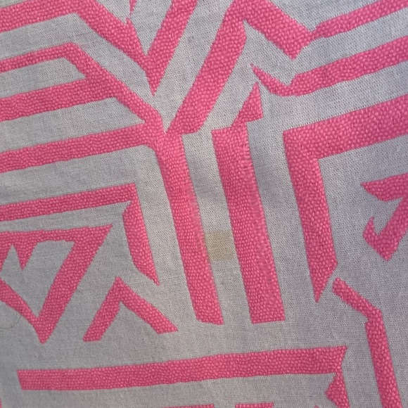 2/$30 🩷 J Crew shorts 🩷 size 6 🩷 pink and white 🩷 textured - Picture 9 of 15